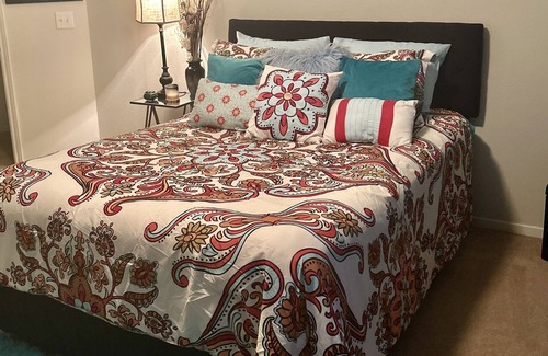 Fresno House | Cozy Beautiful Private Bedroom with key lock for your privacy