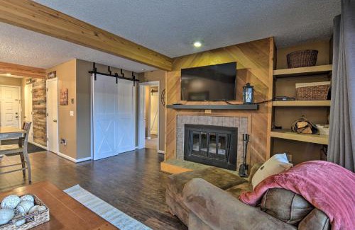 Bellaire Apartment | Cozy Bellaire Condo with Balcony - 3 Mi to Skiing!