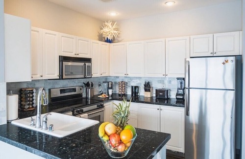 Belltown Condo | Cozy Belltown Condo with amazing Elliott Bay Views