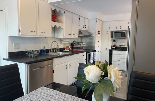 Pittsfield Cottage | Cozy Berkshire cottage with fireplace.