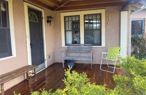 Newlands House | Cozy Boulder Cottage, Centrally located