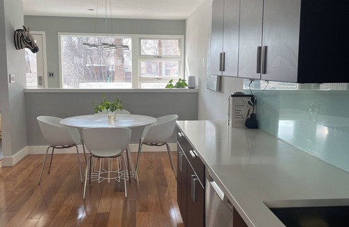 Melody Heights House | Cozy Boulder Retreat: Modern Comfort/Mountain Charm—Walk to Trails & Downtown