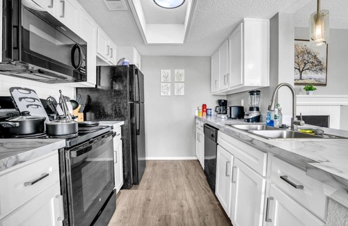 West Arlington Apartment | Cozy Brand New Studio · 1 Bath + Gym 604