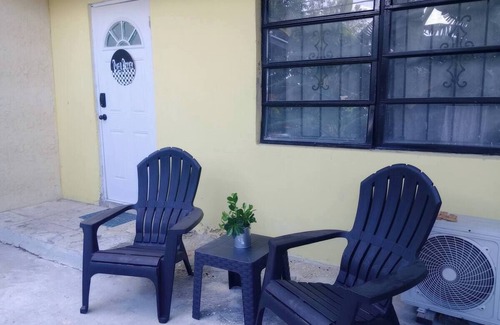 Nassau Apartment | Cozy Breeze Queen Bed Studio