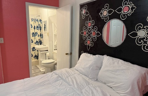 Nassau Apartment | Cozy Breeze Queen Bed Studio
