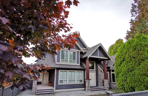 Coquitlam Apartment | Cozy, Bright, Private Room
