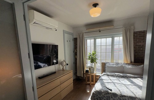 Crown Heights Apartment | Cozy Brooklyn retreat luxury building.