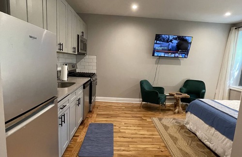 Ocean Hill Apartment | COZY BROOKLYN STUDIO 15 min To Manhattan