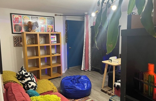 Prospect Lefferts Gardens Apartment | Cozy Brownstone Garden Level Studio with Backyard