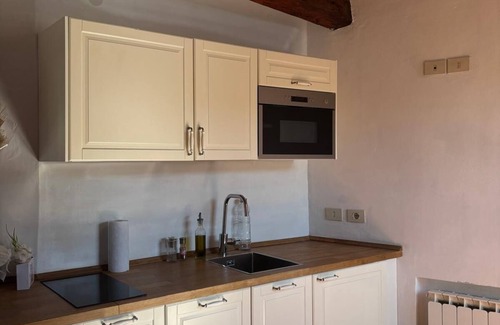 Le Cure Apartment | Cozy Bruni House in Florence