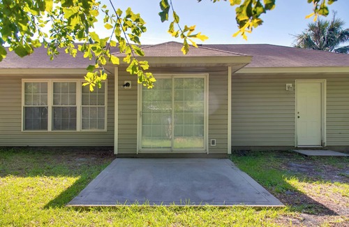 Brunswick House | Cozy Brunswick Home: 13 Mi to St Simons Island!