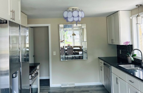 North Buffalo House | Cozy Buffalo Getaway — Between Niagara Falls & Downtown