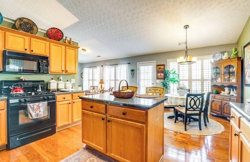 Buford House | Cozy Buford Home w/Piano ~ Mins to Lake Lanier!