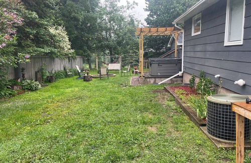 Trowbridge Park House | Cozy bungalow in Marquette w/hot tub. Minutes from Lake Superior and downtown.