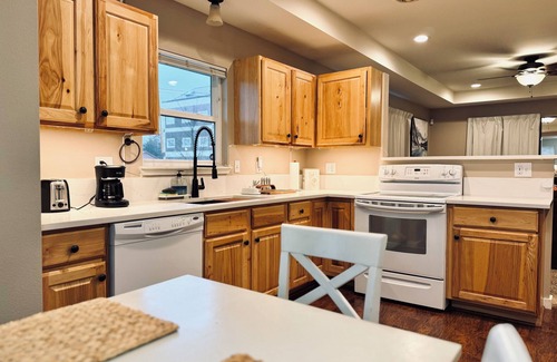 Nevada - Lidgerwood House | Cozy Bungalow w/Yard Near Parks & Hospital
