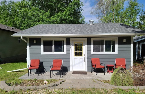 Westerose Cabin | Cozy Cabin at Pigeon Lake