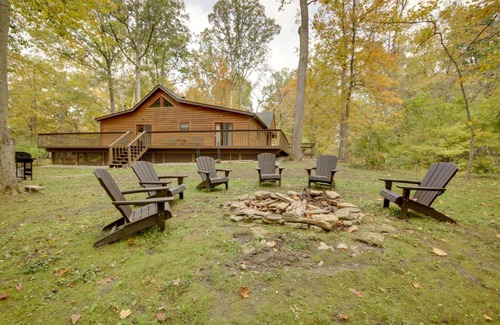 Bath House | Cozy Cabin 12 Mi to Miami University - Oxford!