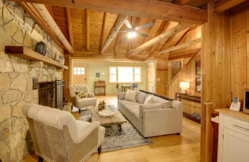Bath House | Cozy Cabin 12 Mi to Miami University - Oxford!