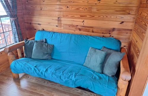Oriental Cabin | Cozy cabin #2 on Neuse River in charming Oriental