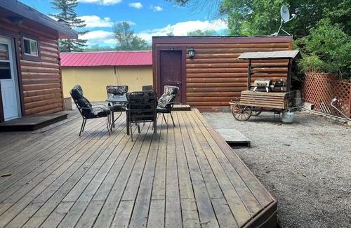 Saskatchewan Cabin | Cozy Cabin at Kannata Valley Sleeps 4 Overlooking Last Mountain Lake Pets Okay