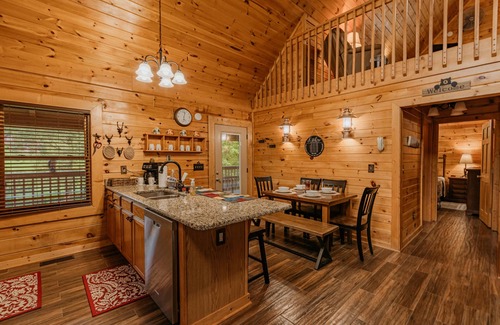 Sevierville House | Cozy Cabin by Creek: 3BR/2BA, Playground, Near Dollywood!