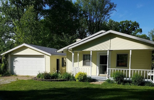 Bellmore Cabin | Cozy Cabin By The Lake!