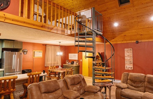 McHenry Cabin | Cozy Cabin by the Slopes - Minutes to the Wisp & Lake! Fire Pit - Hot Tub - Pool