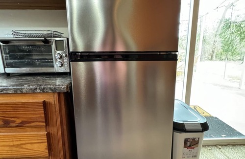 Live Oak Cottage | Cozy Cabin for Two - Fire Pit & Holiday Getaway