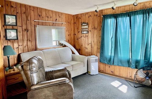 Roosevelt Cabin | Cozy Cabin Getaway Right on the Water! Great fishing lake. Near Mille Lacs