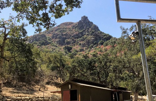 Three Rivers Cabin | Cozy cabin in charming Three Rivers 4 miles from Sequoia National Park entrance.