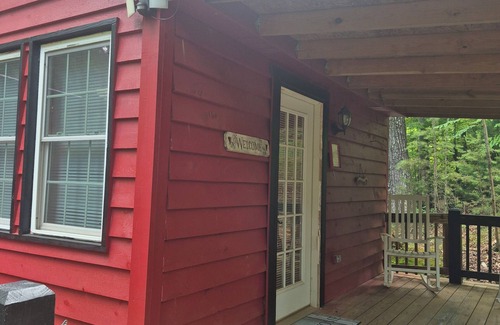 Ellijay Cabin | Cozy cabin in peaceful Ellijay with WiFi, AC