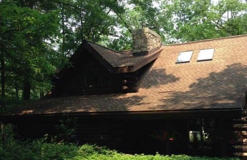 Cross Plains House | Cozy Cabin in The Driftless