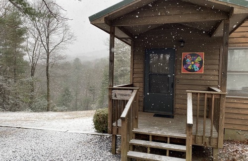 Millers Creek Cabin | Cozy Cabin in the Woods, 30 min from Boone