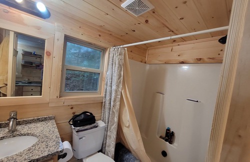 Pisgah Forest Cabin | Cozy cabin in the Woods, just a mile from Pisgah National Forest