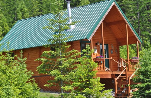 Kila Cabin | Cozy Cabin in the Woods of NW Montana, Peaceful & Relaxing! November SPECIALS!