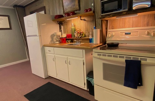 Hermitage Cabin | Cozy cabin located near the Dam on Pomme De Terre Lake, Grandpas Cabin