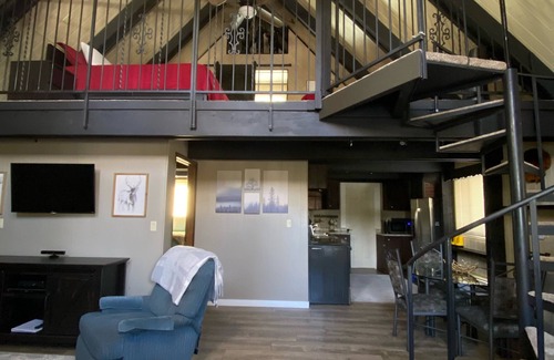 Duck Creek Village Cabin | COZY🏡CABIN NEAR⛰BRIAN HEAD☀️ZION🌄BRYCE CANYON 🏞WITH📡Wi-Fi 🐶 PET FRIENDLY