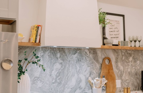 Catskill House | Cozy Cabin near to Hunter Mountain, HITS, Katerskill Falls and hiking trails