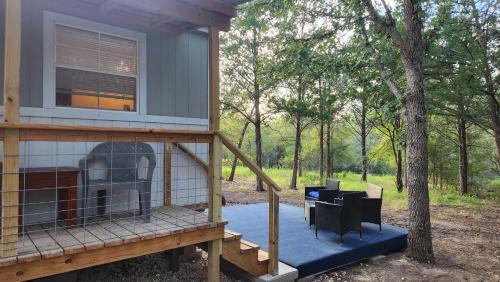 Fayette County Apartment | Cozy Cabin on 22 Private Acres Peaceful Retreat in Smithville, TX