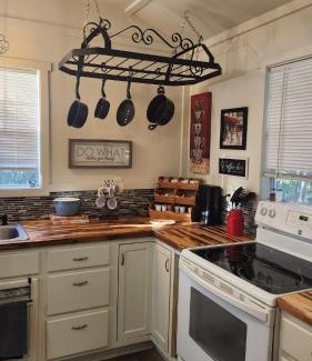Fayette County Apartment | Cozy Cabin on 22 Private Acres Peaceful Retreat in Smithville, TX