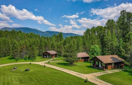 Coram Cabin | Cozy cabin only 7 miles from Glacier National Park