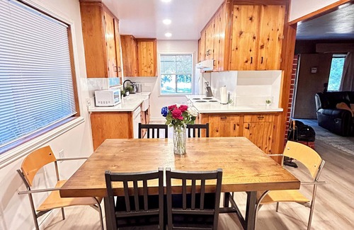 Julian Cabin | Cozy cabin steps from downtown Julian with hot tub & BBQ!