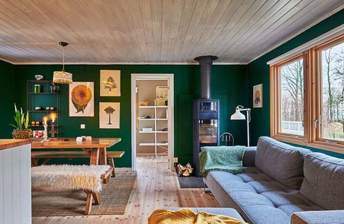 Ljungbyhed Cabin | Cozy cabin w/ fireplace 3 mins from Söderåsen Park