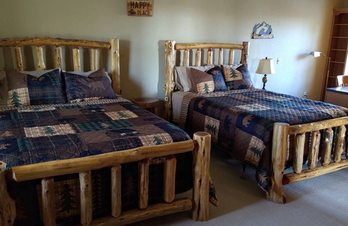 Norfork Cabin | Cozy Cabin w/Fireplace and Wraparound Deck
