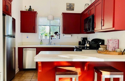 Dripping Springs Apartment | Cozy Cabin w Pvt Heated Pool Under Epic TX Stars