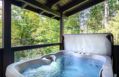 Pittman Center Cabin | Cozy cabin with views, hot tub, fireplace & serenity.