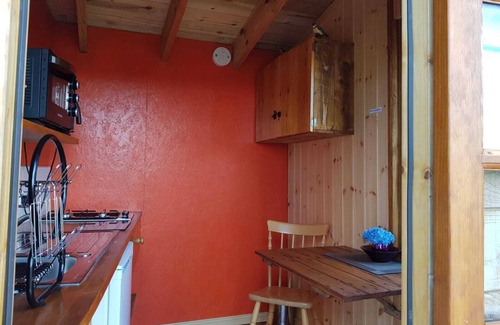 Newcastle-on-Clun Cottage | Cozy Cabine Retreat in Clun