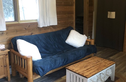 Beaver Mines Cabin | Cozy cabins that sleep 6 w/hot tub close to Castle Mountain!