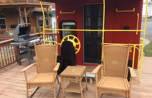 Windham Apartment | Cozy Caboose in the city