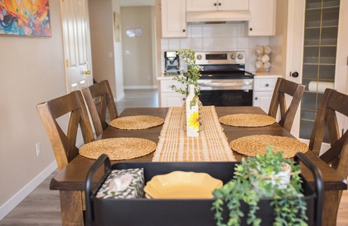 Country Hills House | Cozy Calgary Hideaway near Airport